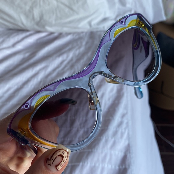 MIU MIU CAT EYE SUNGLASSES - Picture 8 of 8